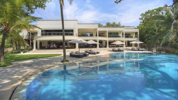 Almanara Luxury Resort Diani Beach