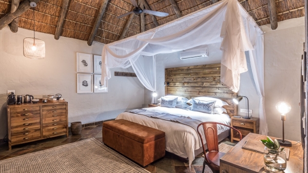 Inzolo Game Lodge Sidbury