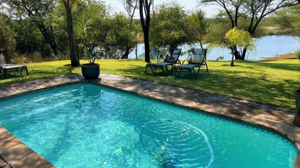 Taranga Safari Lodge