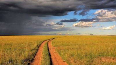 Kenia-Sawanne_das_Wetter_ist_links_schlecht_und_rechts_Schön-Folie8.JPG