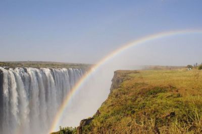 Simbabwe-victoria-falls-ge9763bb51_1920-Pixabay.jpg