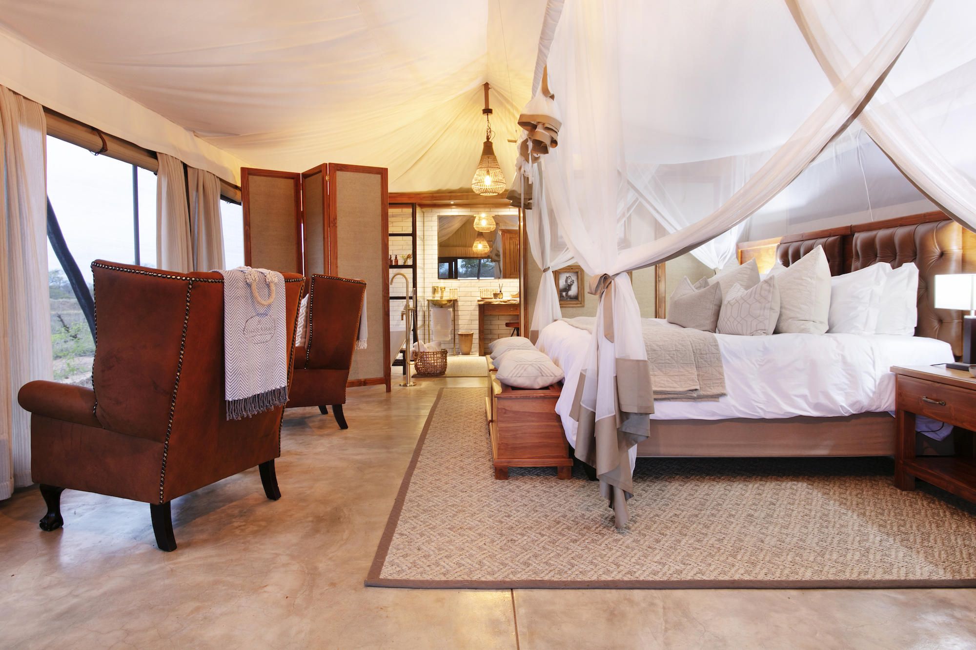 Schlafzimmer m Tharbamati Tented Camp Hoedspruit