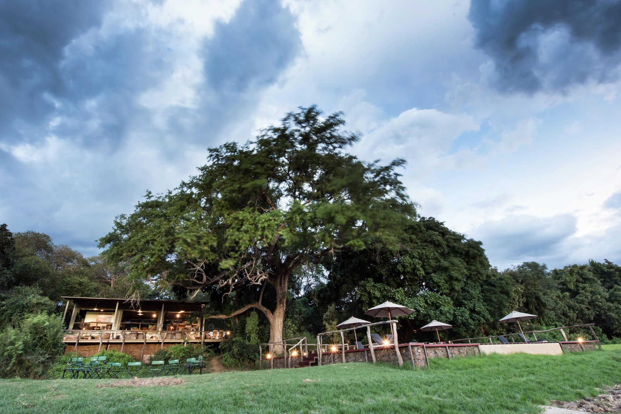 Shawa Luangwa Camp