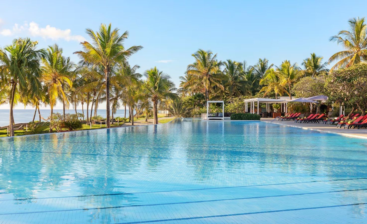 Infinity-Pool