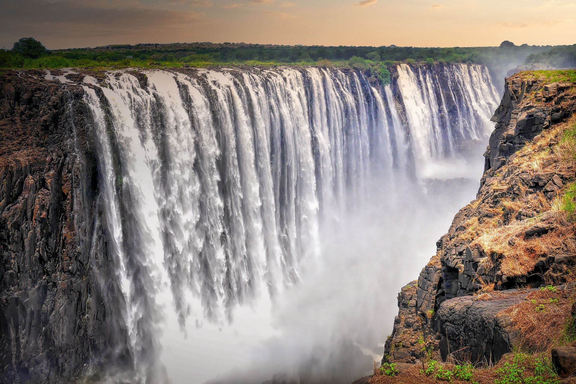 Simbabwe - beeindruckende Landschaft und vielfältige Fauna