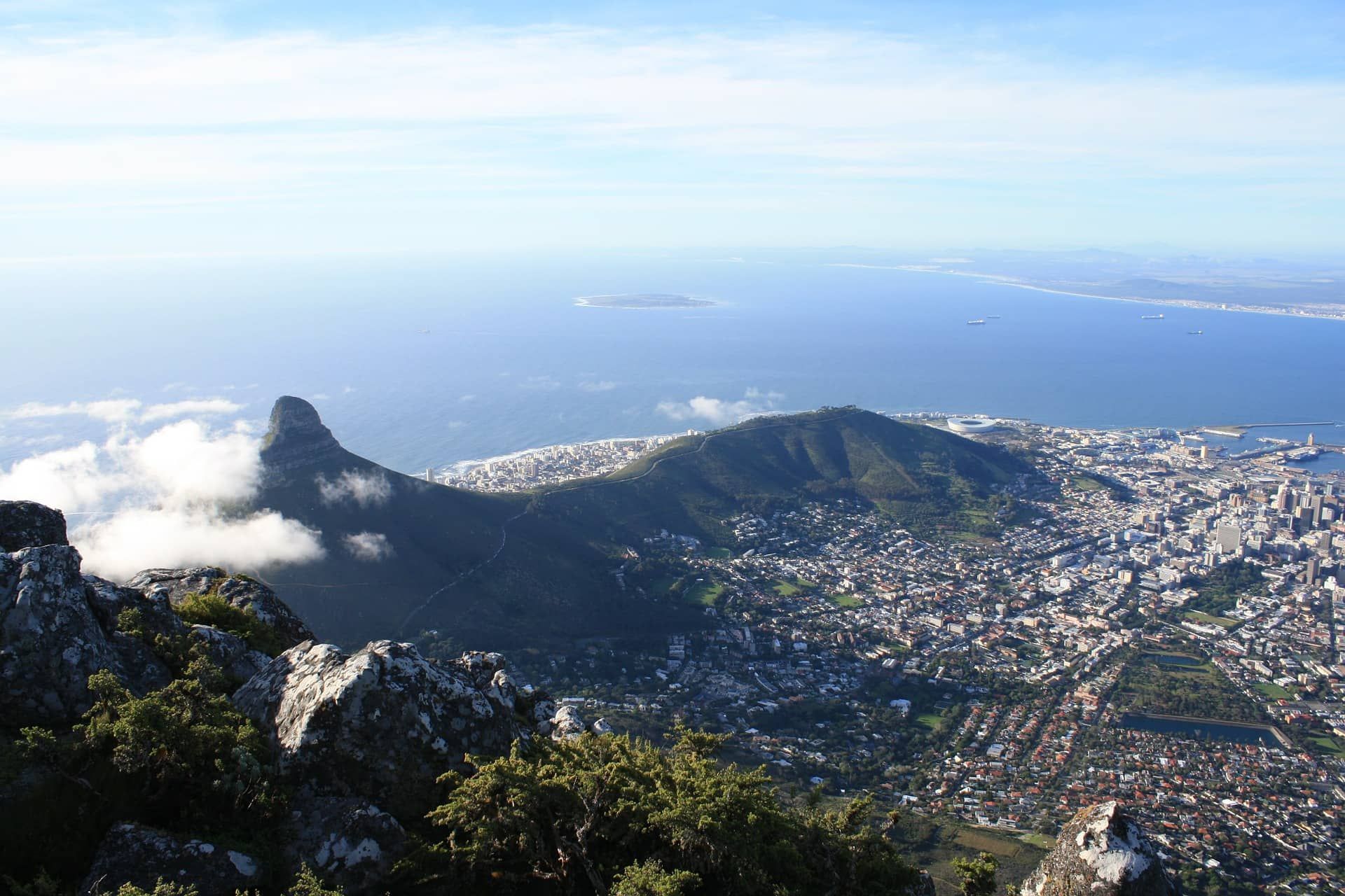 Aussicht auf berge und Meer in Südafrika