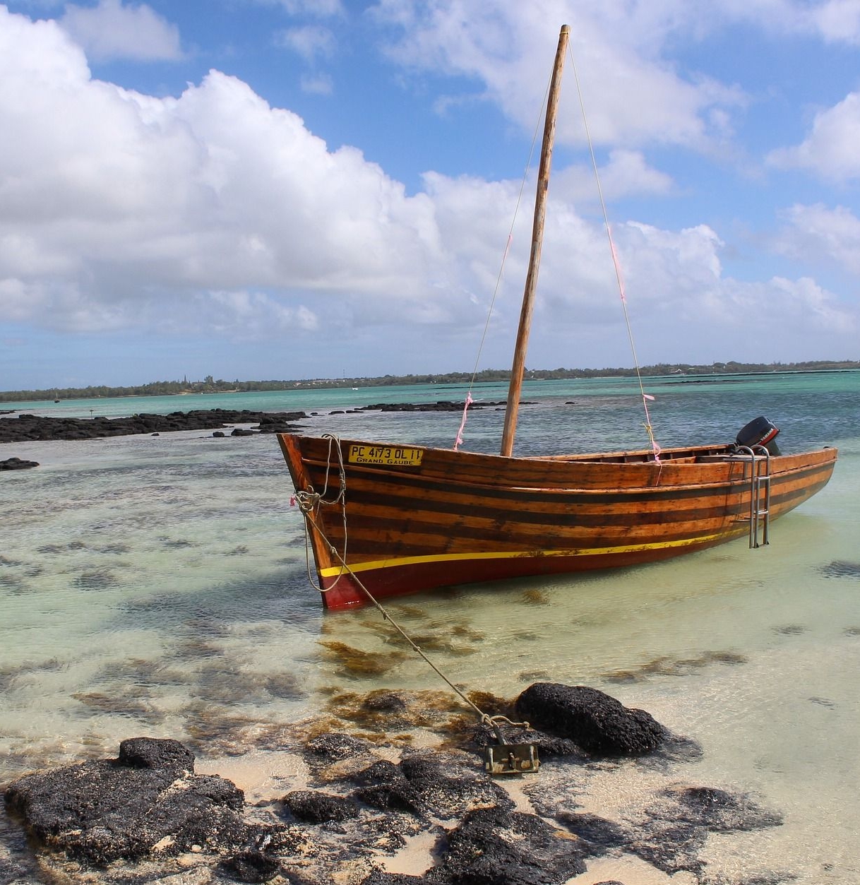 Boot auf dem Wasser auf Mauritius