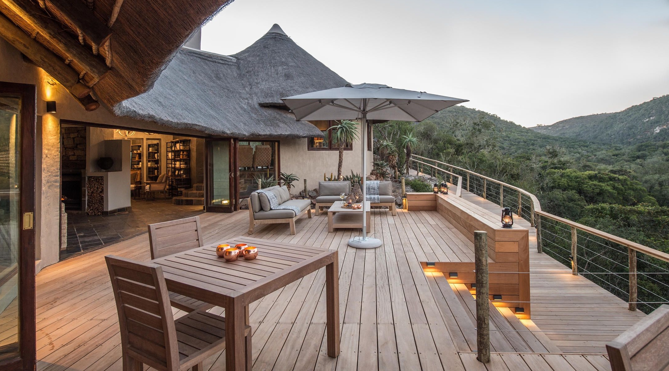 Lalibela Game Reserve Inzolo Lodge Terrasse mit Ausblick